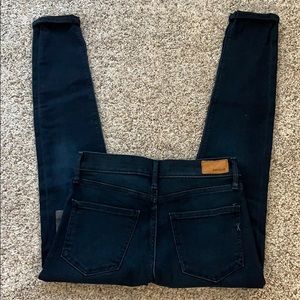 Mid Rise Jeans - 4 Short